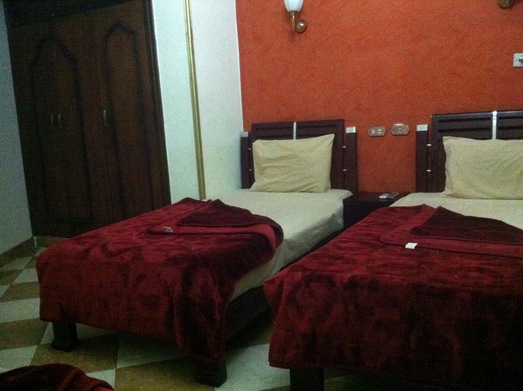 Hostel Ramses Ii
